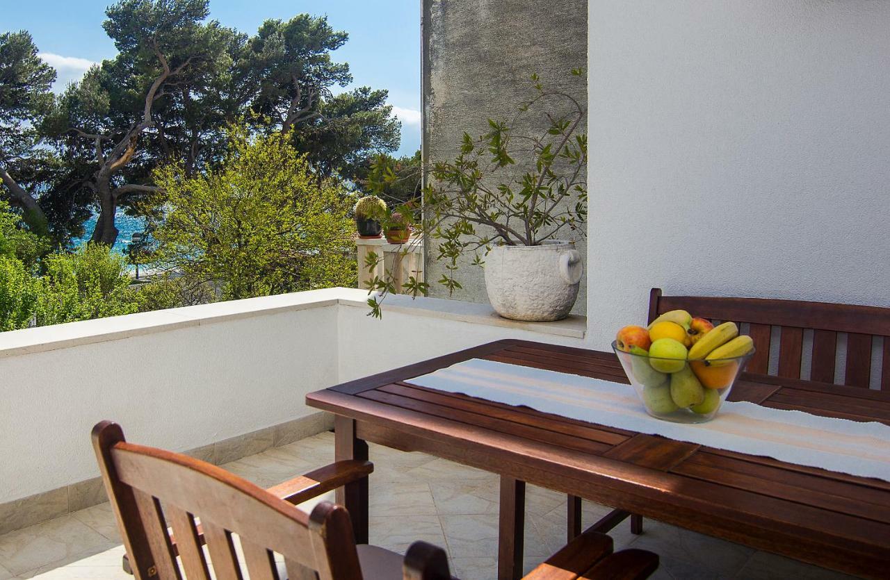Apartments Villa Mili Brela Exterior photo